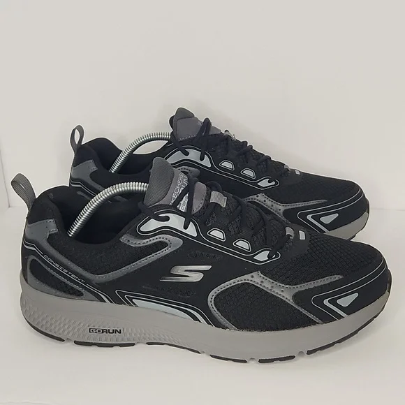 Sketchers Go Run consistent running sneakers - Picture 1 of 8